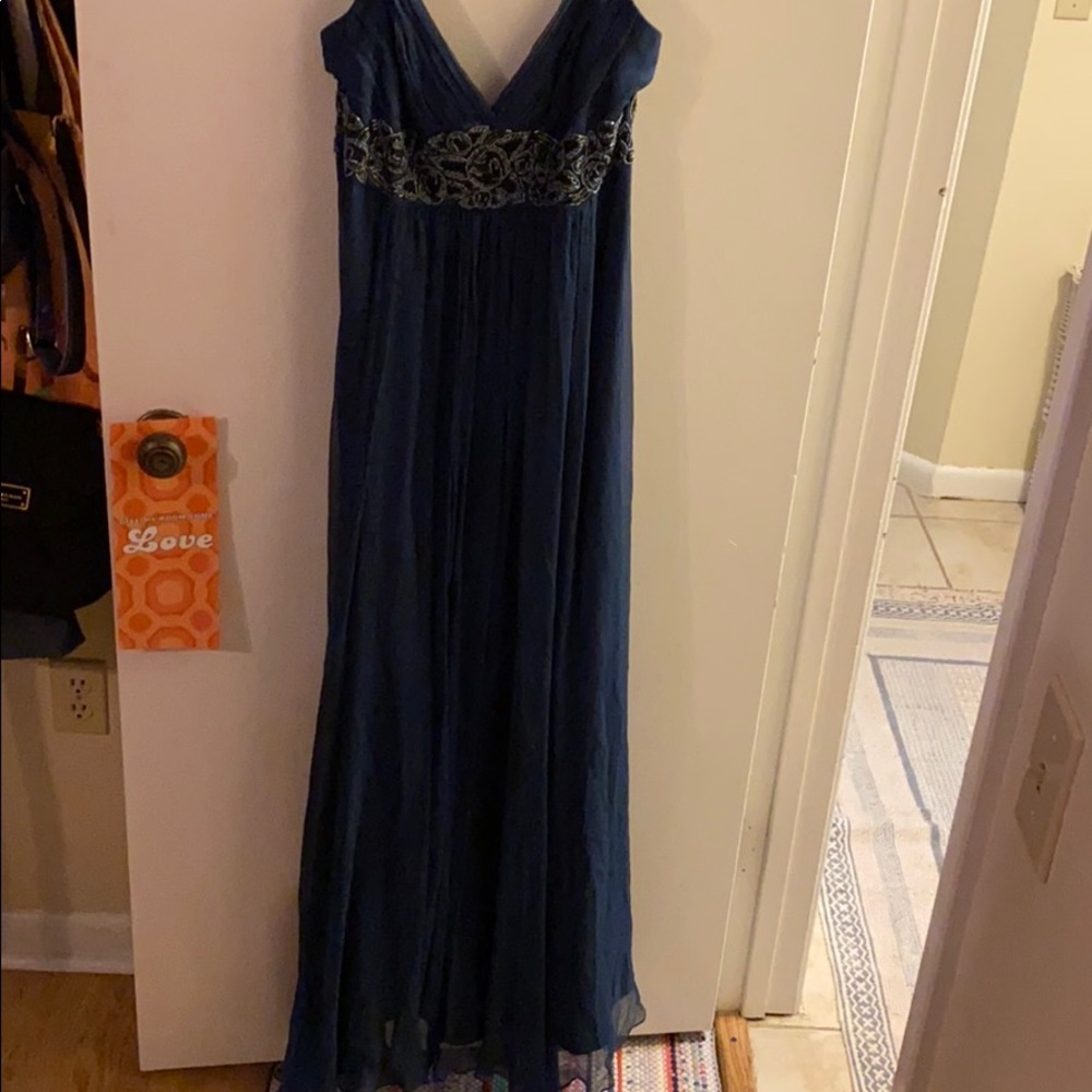 Beautiful 🦋gently worn BCBG navy blue evening gow